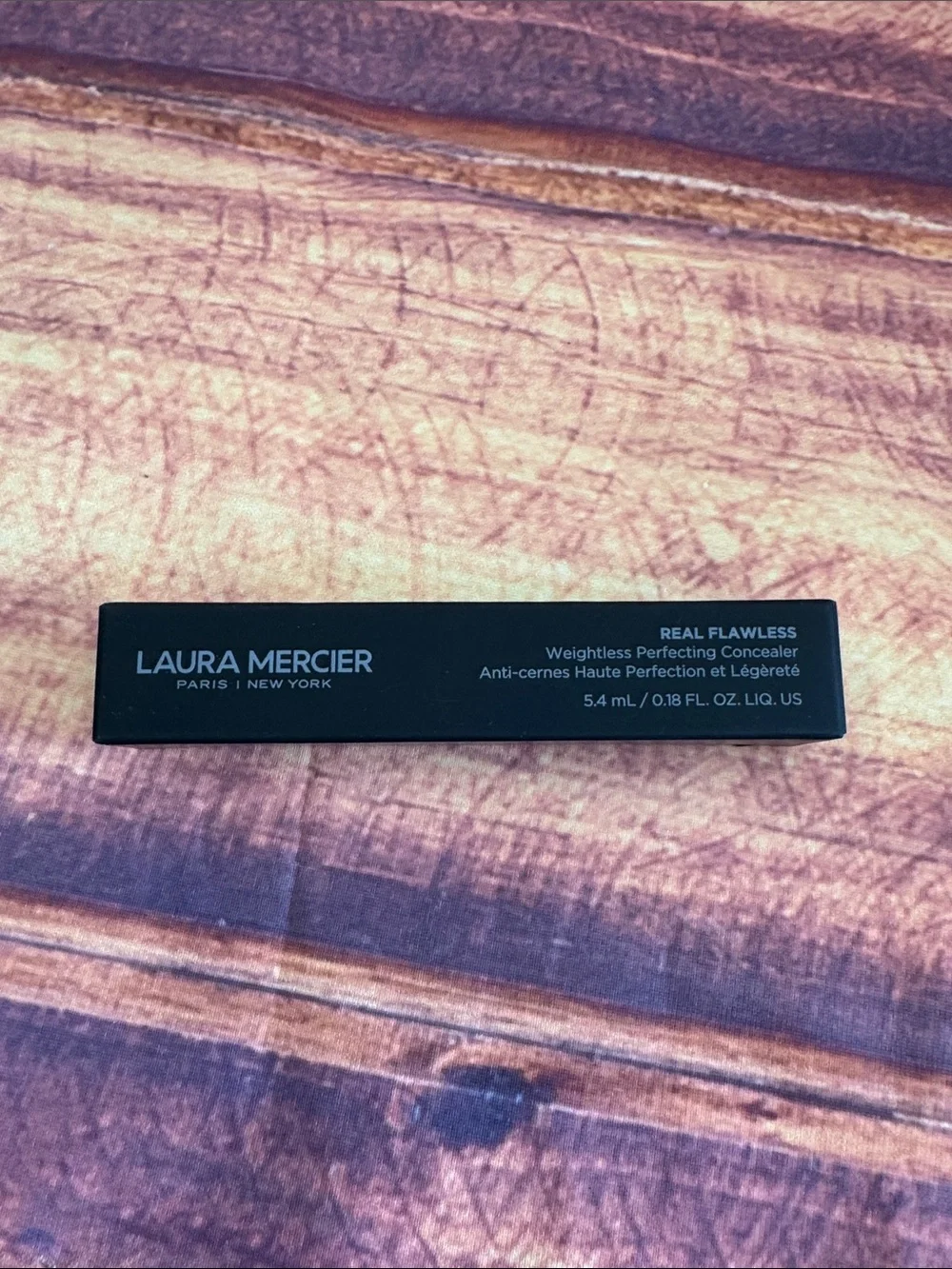 laura mercier Real Flawless Concealer - 3W1 Natural Beige